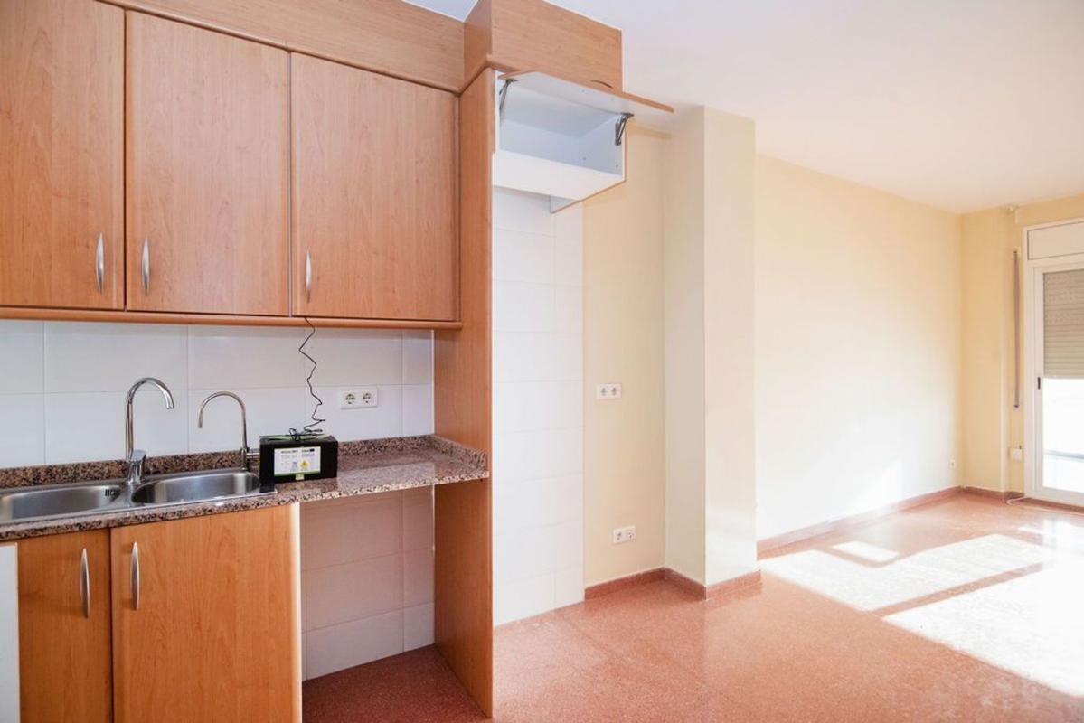 Продажа квартиры на Piso en Calle del Carril, Can Sant Joan, Montcada i Reixac, Монткада-и-Рейxac
photo 4