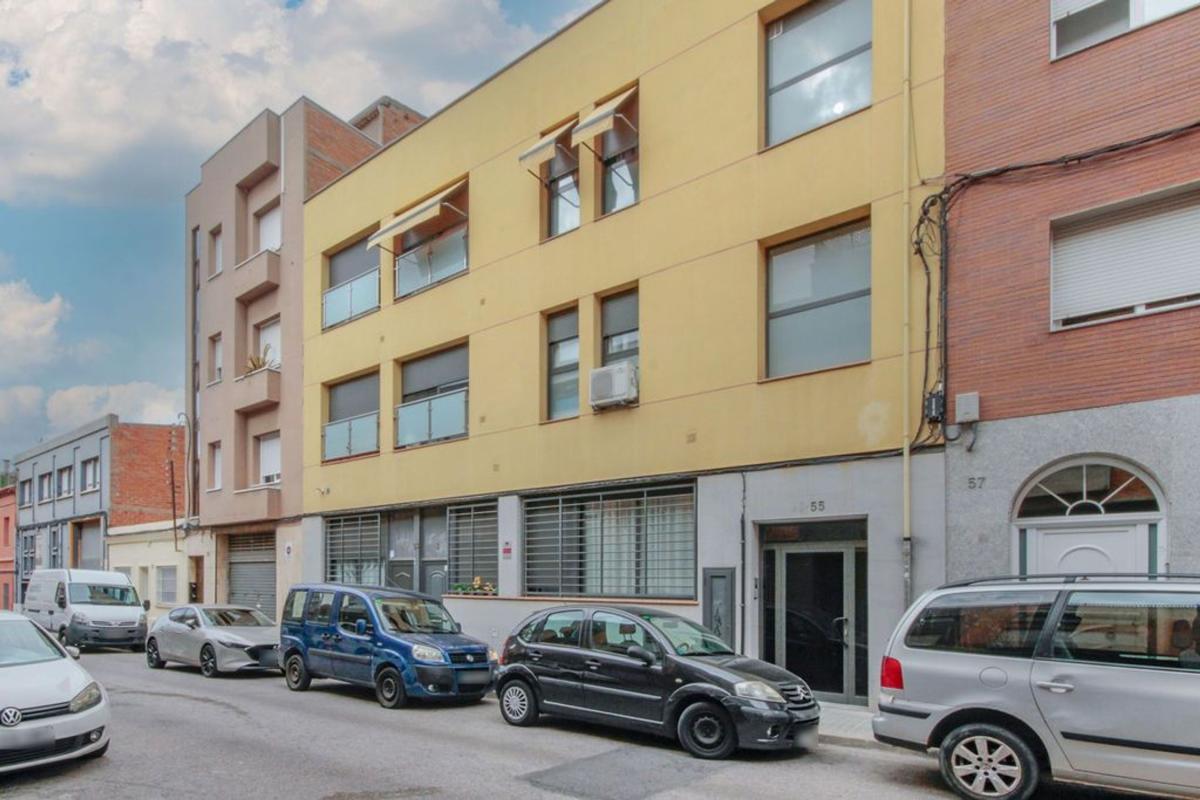Продажа квартиры на Piso en Calle de Joaquim Sorolla, Can Rull, Sabadell, Сабадель
photo 1