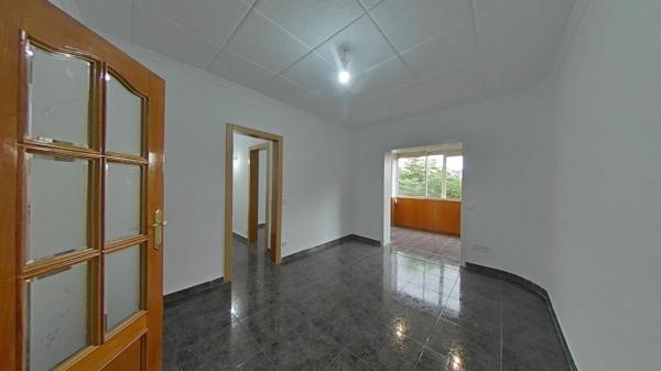 Продажа квартиры на Piso en Calle de Pardo Bazán, Campoamor, Sabadell, Сабадель
photo 1