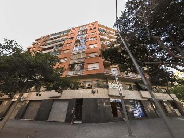 Venta de piso en Piso en Calle d'Arquímedes, 2, Sant Andreu, Barcelona, Barcelona
 photo