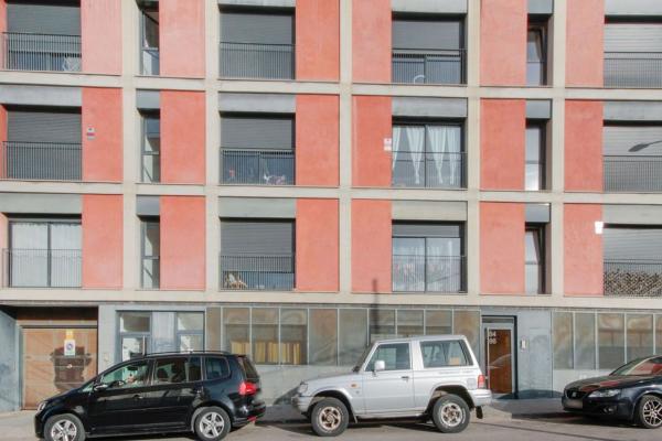Sprzedaż mieszkania w Piso en Calle d'Elcano, Creu de Barberà, Sabadell, Sabadell
 photo 2