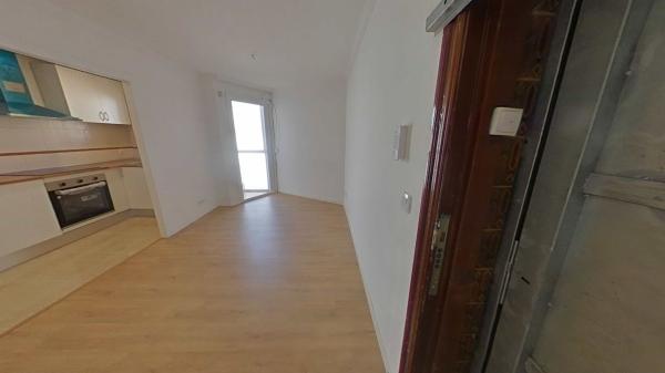Sale of flat in Piso en Calle Arce, Sant Ildefons, Cornellà de Llobregat, Cornellà de Llobregat
thumbnail 2