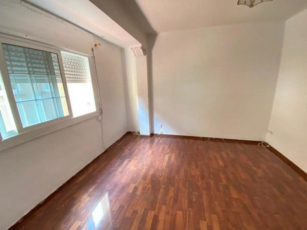 Venta de piso en Piso en Calle Jaume Casas Pallarols, Centre, Cornellà de Llobregat, Cornellà de Llobregat
photo 4