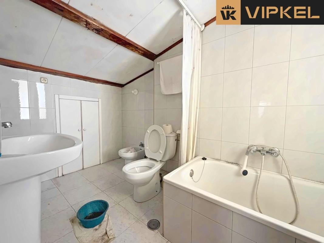 Properties for sale and rent in Spain photo 5