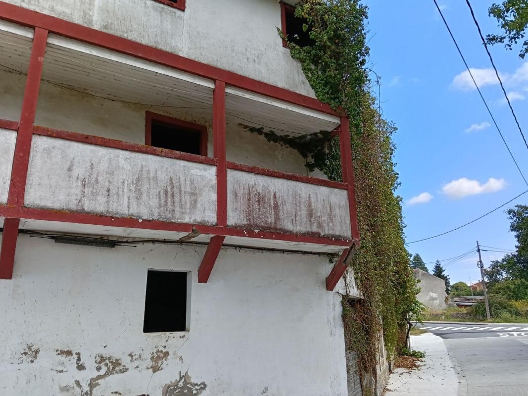 Sprzedaż szeregowego domku w  Chalet adosado en Carrio, Bergondo , Bergondo photo 4