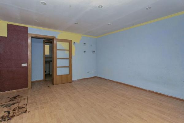 Venta de piso en Piso en Passatge de la Mare de Déu de Pompeia, Llefià, Badalona, Badalona
 photo 4