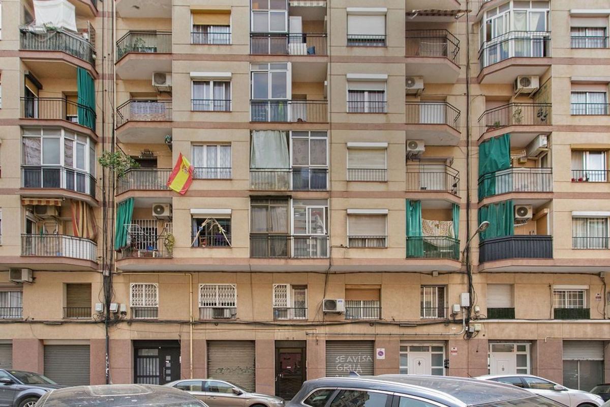Venta de piso en Piso en Passatge de la Mare de Déu de Pompeia, Llefià, Badalona, Badalona
photo 1