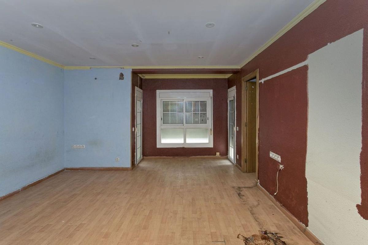 Venta de piso en Piso en Passatge de la Mare de Déu de Pompeia, Llefià, Badalona, Badalona
photo 5