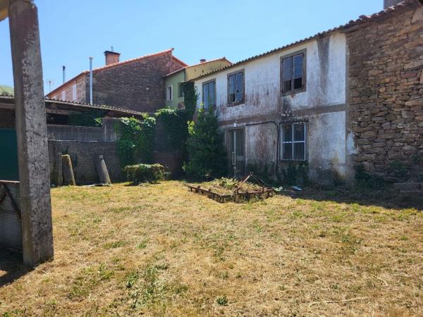 Chalet adosado en Campus norte - S.Caetano, Santiago de Compostela thumbnail 2