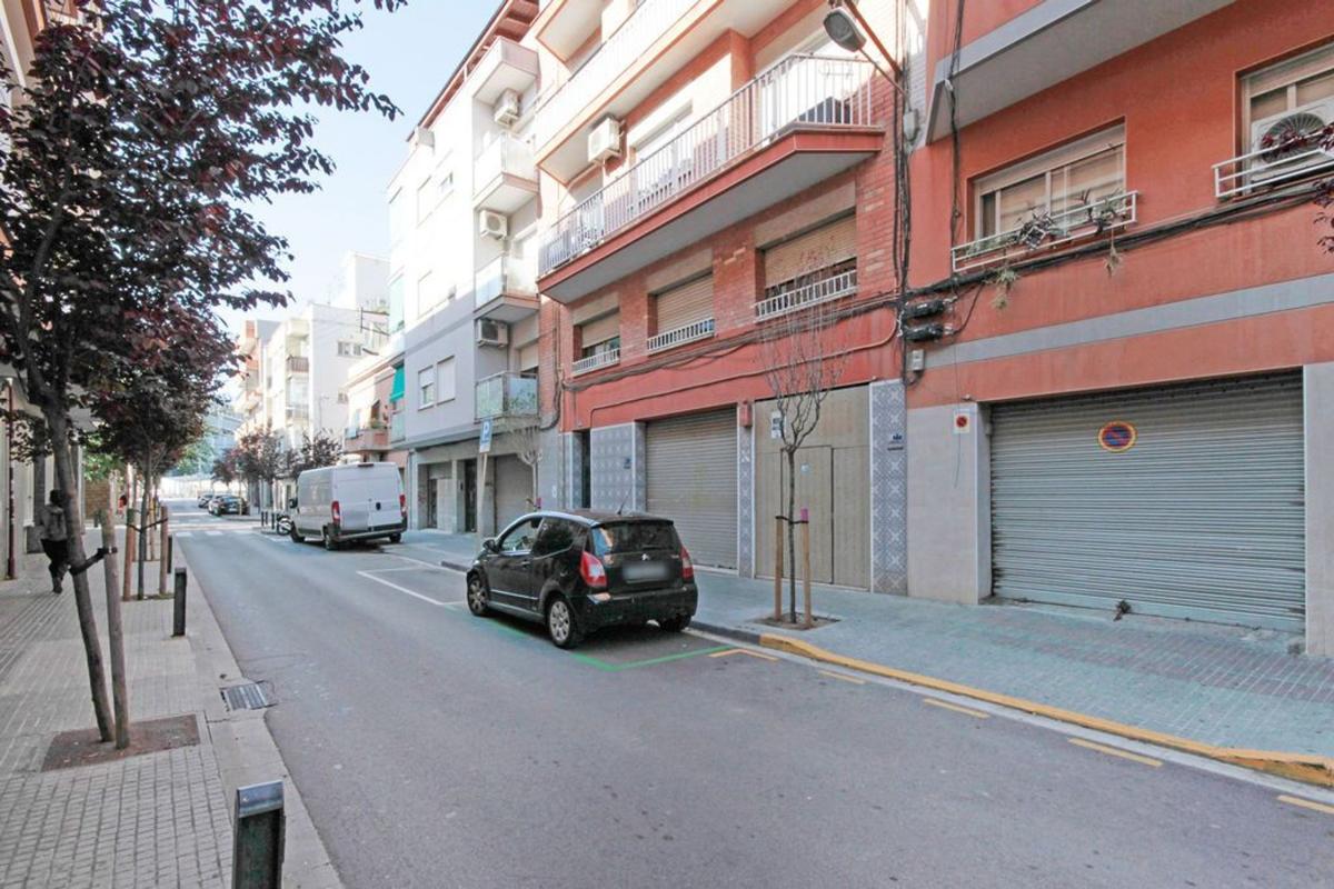 Sale of apartment in Piso en Calle de Sant Jeroni, Riera, Cornellà de Llobregat, Cornellà de Llobregat
 photo 2