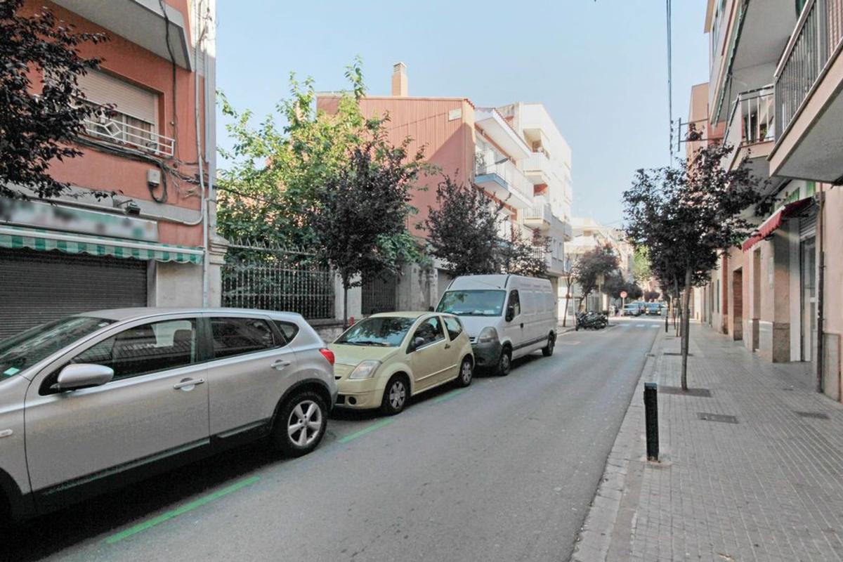 Sale of apartment in Piso en Calle de Sant Jeroni, Riera, Cornellà de Llobregat, Cornellà de Llobregat
photo 3