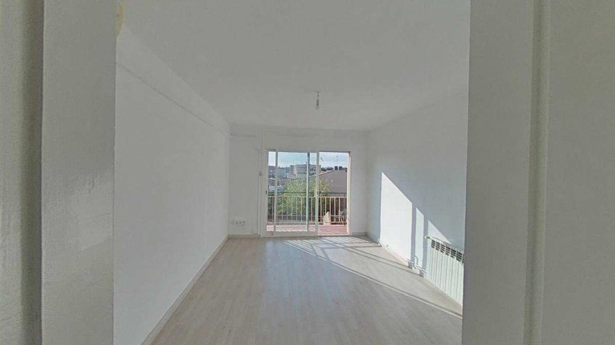 Sale of apartment in Piso en Calle de Fiveller, Gràcia, Sabadell, Sabadell
photo 1