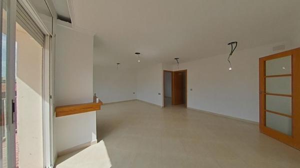 Venta de piso en Piso en Calle d'Amadeu de Savoia, Torrent d'en Pere Parres, Terrassa, Terrassa
thumbnail 1