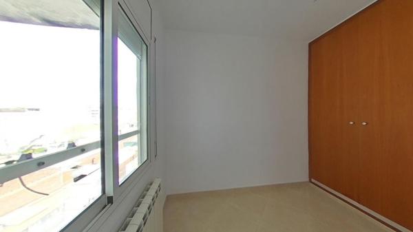 Venta de piso en Piso en Calle d'Amadeu de Savoia, Torrent d'en Pere Parres, Terrassa, Terrassa
thumbnail 2