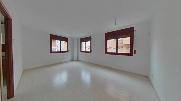 Venta de piso en Piso en Calle de Ponent, Sant Pere, Terrassa, Terrassa
thumbnail 2