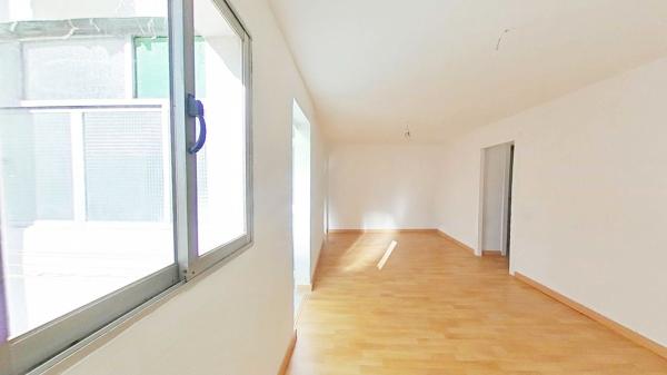 Продажа квартиры на Piso en Calle Joventut, Collblanc, Hospitalet de Llobregat, Госпиталет-де-Льобрегат
thumbnail 1