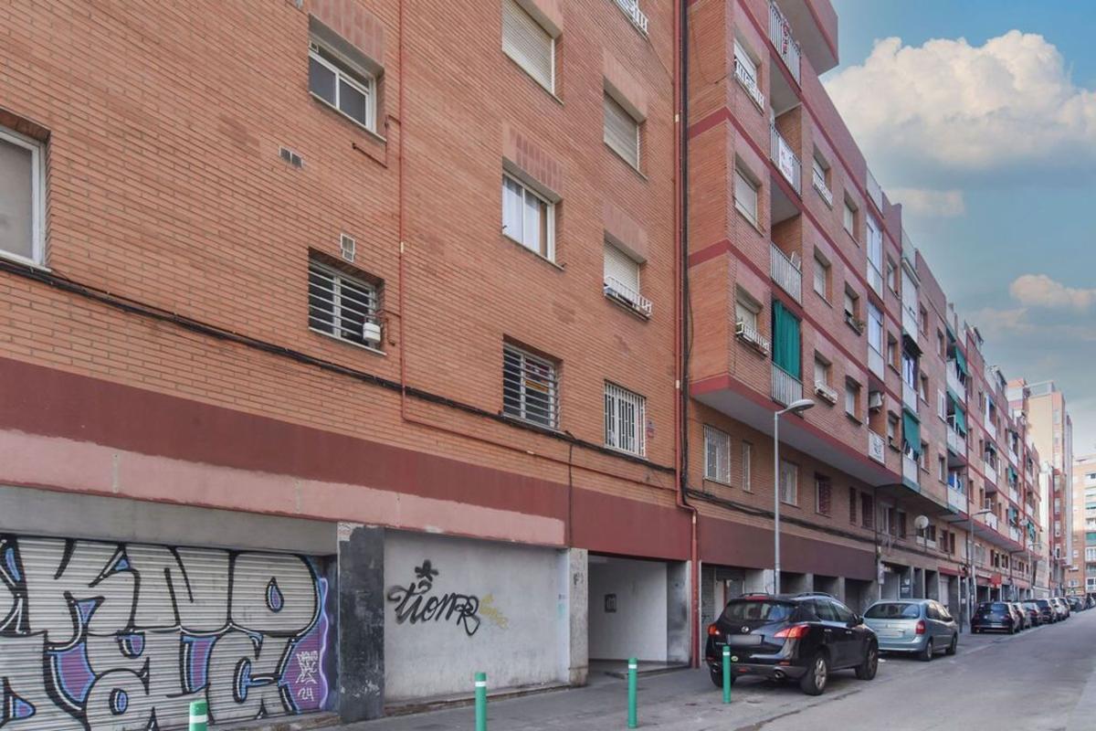 Venta de piso en Piso en Calle d'Andrés Segovia, Llefià, Badalona, Badalona
photo 1