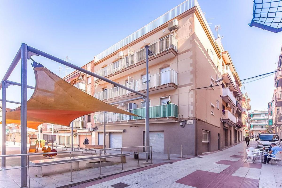 Sprzedaż mieszkania w Piso en Calle de Galícia, Les Planes, Sant Joan Despí, Sant Joan Despí
photo 1