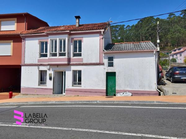 Casa de pueblo en Muros photo 1