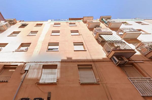 Sprzedaż mieszkania w Piso en Calle Cooperativa, Santa Eulàlia, Hospitalet de Llobregat, Hospitalet de Llobregat
photo 1
