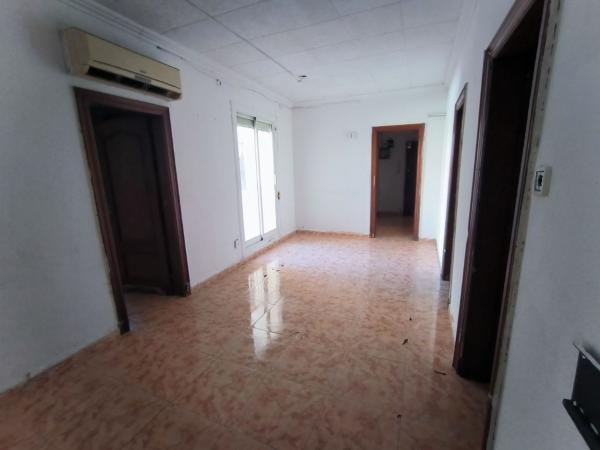 Sprzedaż mieszkania w Piso en Calle Cooperativa, Santa Eulàlia, Hospitalet de Llobregat, Hospitalet de Llobregat
thumbnail 2