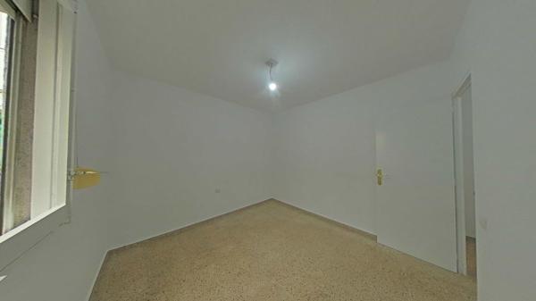 Sale of flat in Piso en Calle Rafael Casanova, Instituts - Ponent, Granollers, Granollers
thumbnail 2