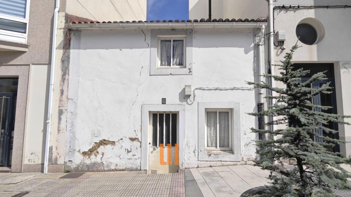 Venta de chalet adosado en Chalet adosado en Plaza Sagrada Familia, Vilaboa Sur, Culleredo , Culleredo photo 3
