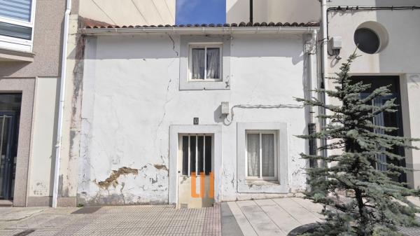 Chalet adosado en Plaza Sagrada Familia, Vilaboa Sur, Culleredo thumbnail 2