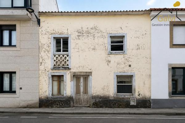 Chalet adosado en Ares thumbnail 1