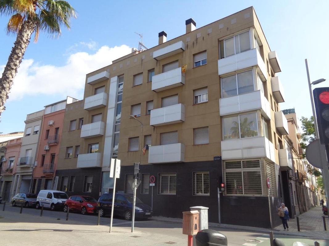 Venta de piso en Piso en Calle de Sagunt, Progrés-Pep Ventura, Badalona, Badalona
photo 1