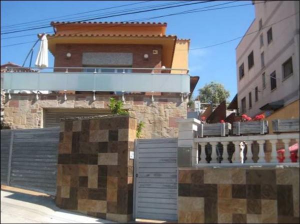Casa o chalet independiente en Calle Valls, Sant Vicenç Dels Horts photo