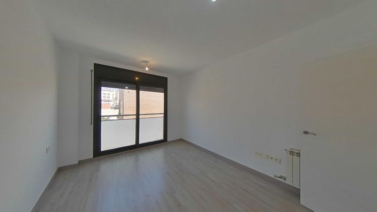 Venta de piso en Piso en Calle del Pintor Torras, La Cogullada, Terrassa, Terrassa
 photo 3