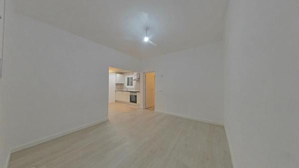 Sprzedaż mieszkania w Piso en Calle Cooperativa, Santa Eulàlia, Hospitalet de Llobregat, Hospitalet de Llobregat
photo 1