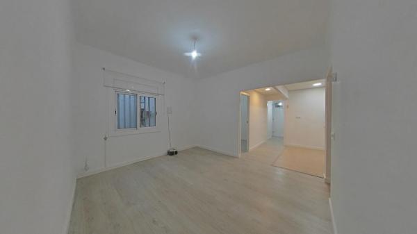 Sprzedaż mieszkania w Piso en Calle Cooperativa, Santa Eulàlia, Hospitalet de Llobregat, Hospitalet de Llobregat
thumbnail 1