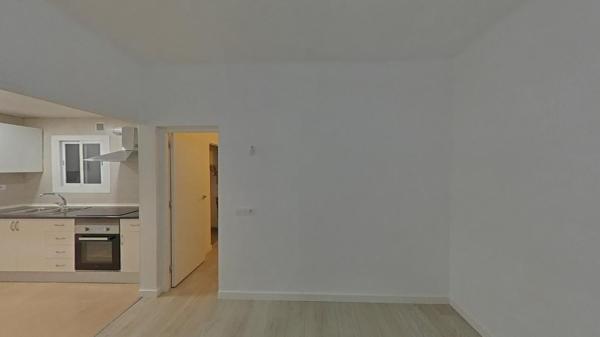 Sprzedaż mieszkania w Piso en Calle Cooperativa, Santa Eulàlia, Hospitalet de Llobregat, Hospitalet de Llobregat
thumbnail 2