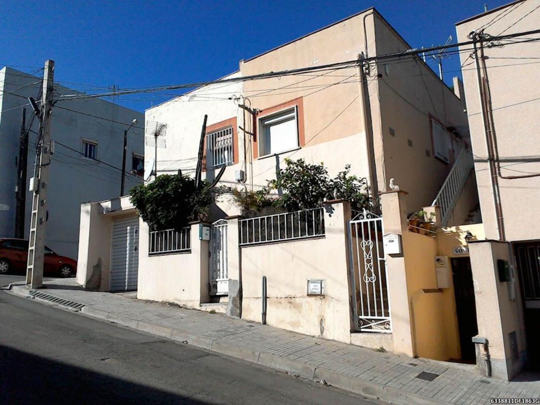 Sprzedaż mieszkania w Piso en Calle d'Alacant, Sant Vicenç Dels Horts, Sant Vicenç Dels Horts
photo 1