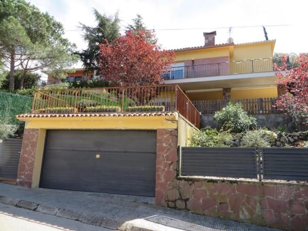 Casa o chalet independiente en Calle Pallars, Urbanitzacions, Bigues i Riells photo