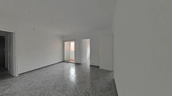 Продажа квартиры на Piso en Calle de la Muga, La Marina del Port, Barcelona, Барселона
 photo 1