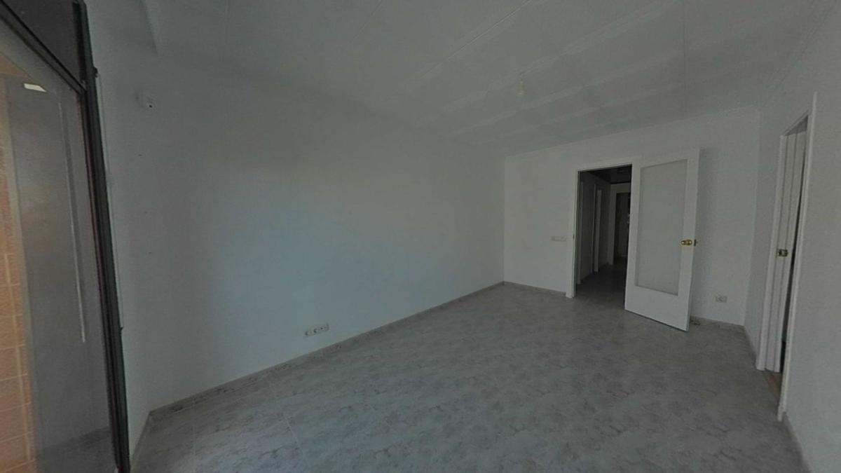 Sale of apartment in Piso en Calle dels Pins, Les Planes, Hospitalet de Llobregat, Hospitalet de Llobregat
photo 2