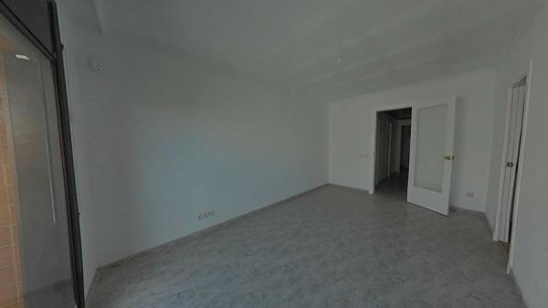 Sprzedaż mieszkania w Piso en Calle dels Pins, Les Planes, Hospitalet de Llobregat, Hospitalet de Llobregat
thumbnail 1