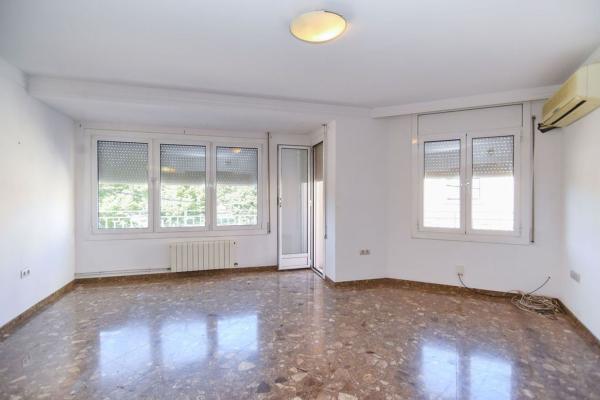 Продажа квартиры на Piso en Calle del Pintor Borrassà, Sant Pere Nord, Terrassa, Терраса
thumbnail 1