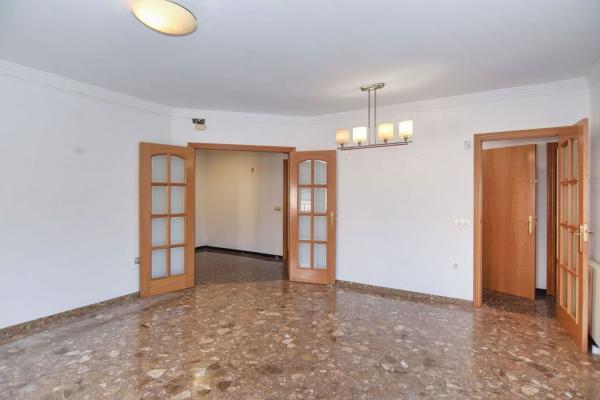Продажа квартиры на Piso en Calle del Pintor Borrassà, Sant Pere Nord, Terrassa, Терраса
thumbnail 2