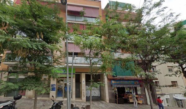 Sprzedaż mieszkania w Piso en Calle de Juan Valera, La Salut, Badalona, Badalona
photo 1