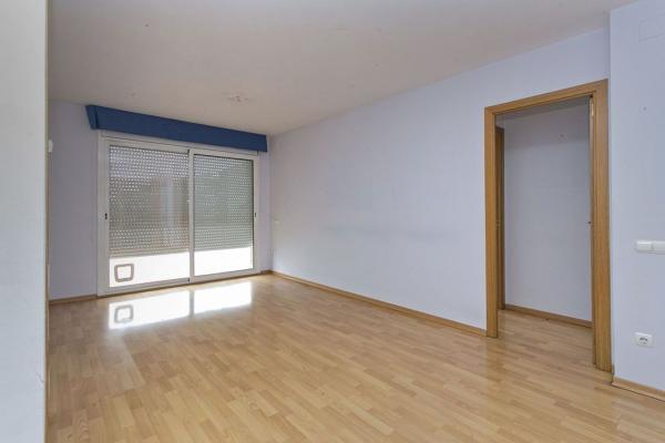 Sale of flat in Piso en Carretera del Pont de Vilomara, Sagrada Familia, Manresa, Manresa
thumbnail 2