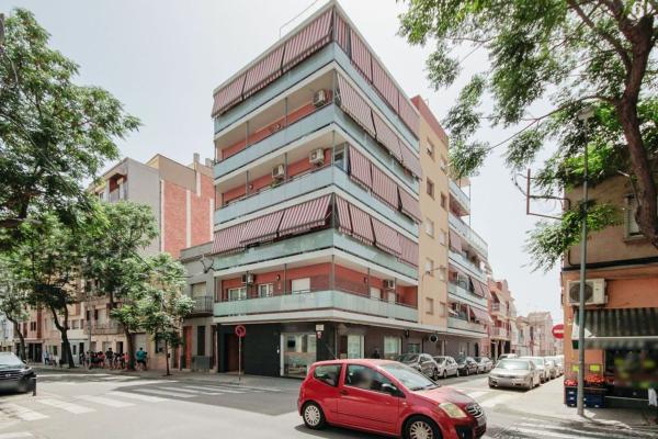 Sale of flat in Piso en Calle de Brutau, Sol i Padris - Sant Oleguer, Sabadell, Sabadell
photo 1