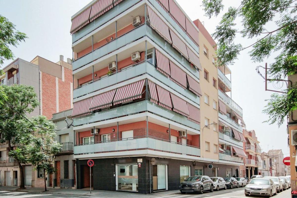 Продажа квартиры на Piso en Calle de Brutau, Sol i Padris - Sant Oleguer, Sabadell, Сабадель
photo 2