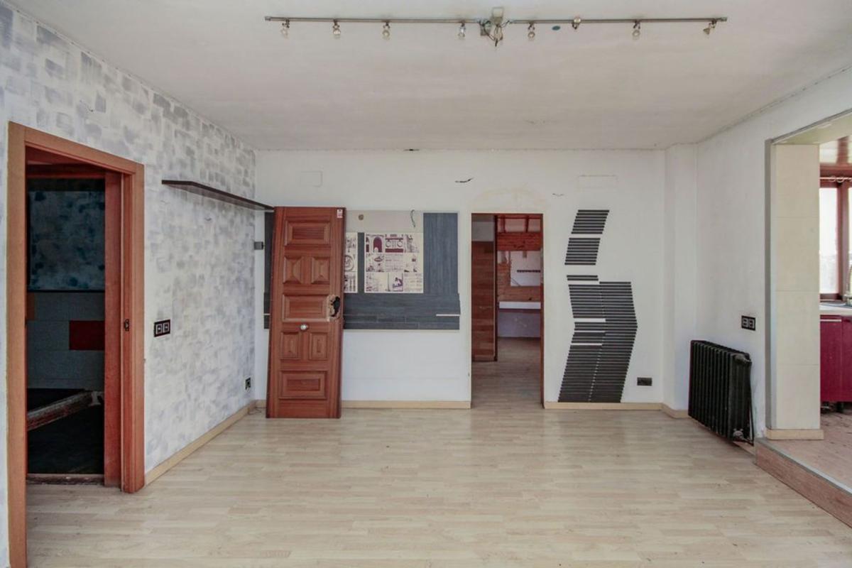 Продажа квартиры на Piso en Calle de Brutau, Sol i Padris - Sant Oleguer, Sabadell, Сабадель
photo 4