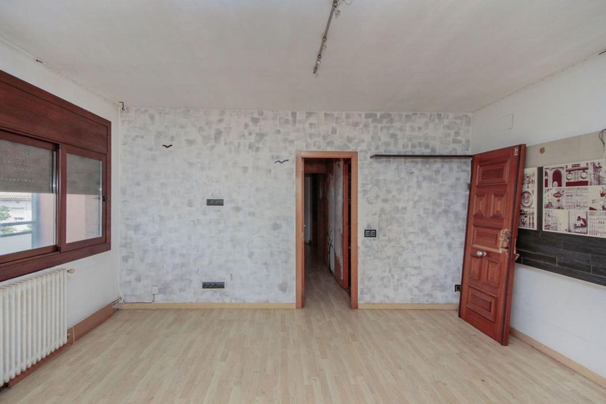 Продажа квартиры на Piso en Calle de Brutau, Sol i Padris - Sant Oleguer, Sabadell, Сабадель
photo 5