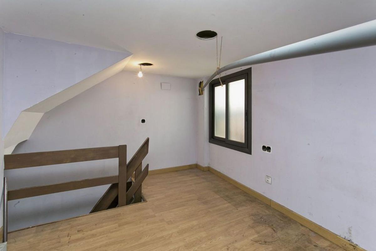 Sprzedaż niezależnego domku jednorodzinnego w Casa o chalet en Paseo del Vint-i-dos de Juliol, Vallparadís, Terrassa, Terrassa photo 5