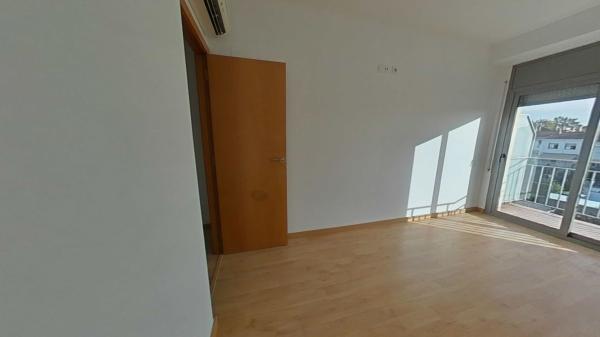 Продажа квартиры на Piso en Calle de Girona, Sant Pere Nord, Terrassa, Терраса
thumbnail 2